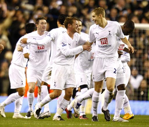 鲁尼：我不太喜欢吃烤肉，宁可吃火腿、鸡蛋和薯条（鲁尼：烤肉不对胃口，我更偏爱火腿、鸡蛋和薯条）