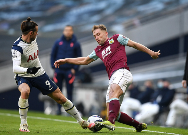 勇士半场仅得34分创赛季新低，波杰&霍福德合计12中1