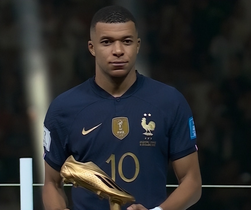 凤凰vs喷气机首发：埃泽PK罗斯，鲁弗、巴多拉托在列（凤凰战喷气机首发出炉：埃泽对决罗斯，鲁弗与巴多拉托入选）