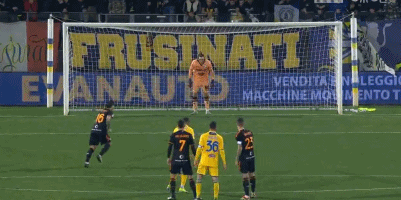 王大雷晒和女儿一起跳舞的视频，韦世豪：有点卡哇伊了