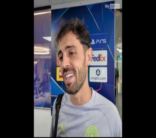 多库是不是疯了啊，非说自己是梅西