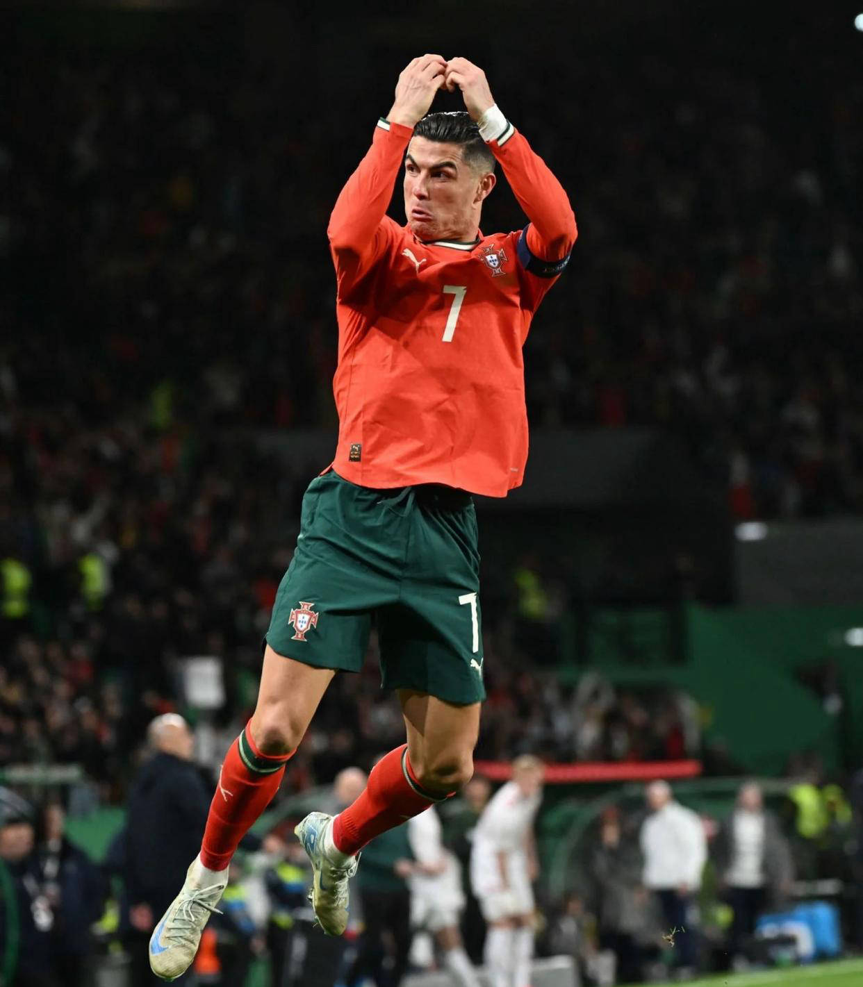 姆伯莫&阿马德：我们有一群优秀的球员，希望几年后英超夺冠