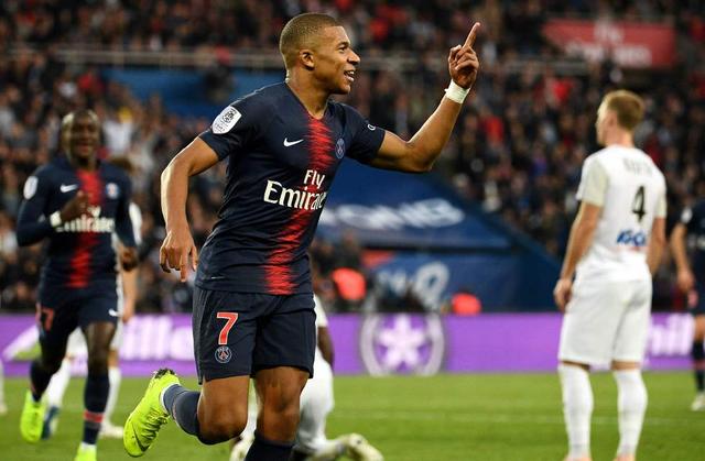 兰克尔-泽感谢李霄鹏：谢谢教练的信任，对你怀着最大的敬意